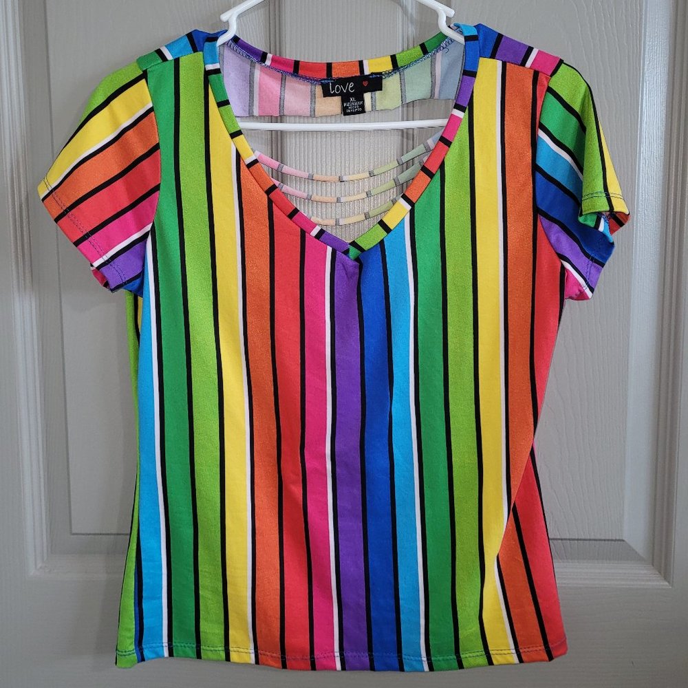 Rainbow 🌈 Back Cut-Out Shirt